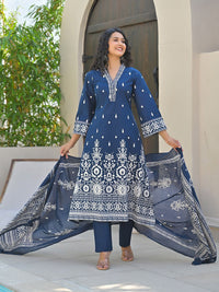 Varanga Women Floral Printed Regular Kurta with Trousers & With Dupatta