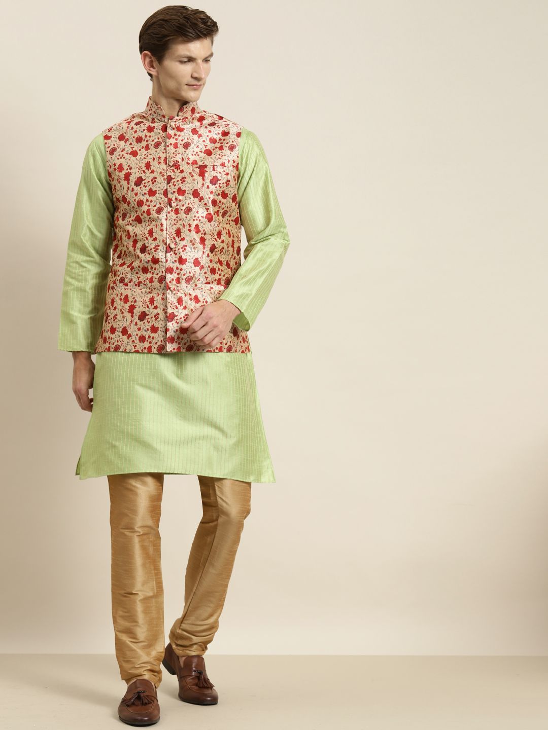 SOJANYA Men Green Striped Kurta with Churidar & Nehru Jacket