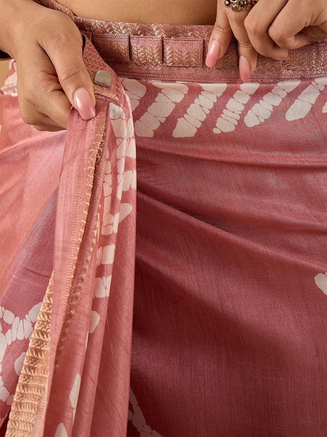 Saree mall Floral Zari Block Print Ready to Wear Sarees