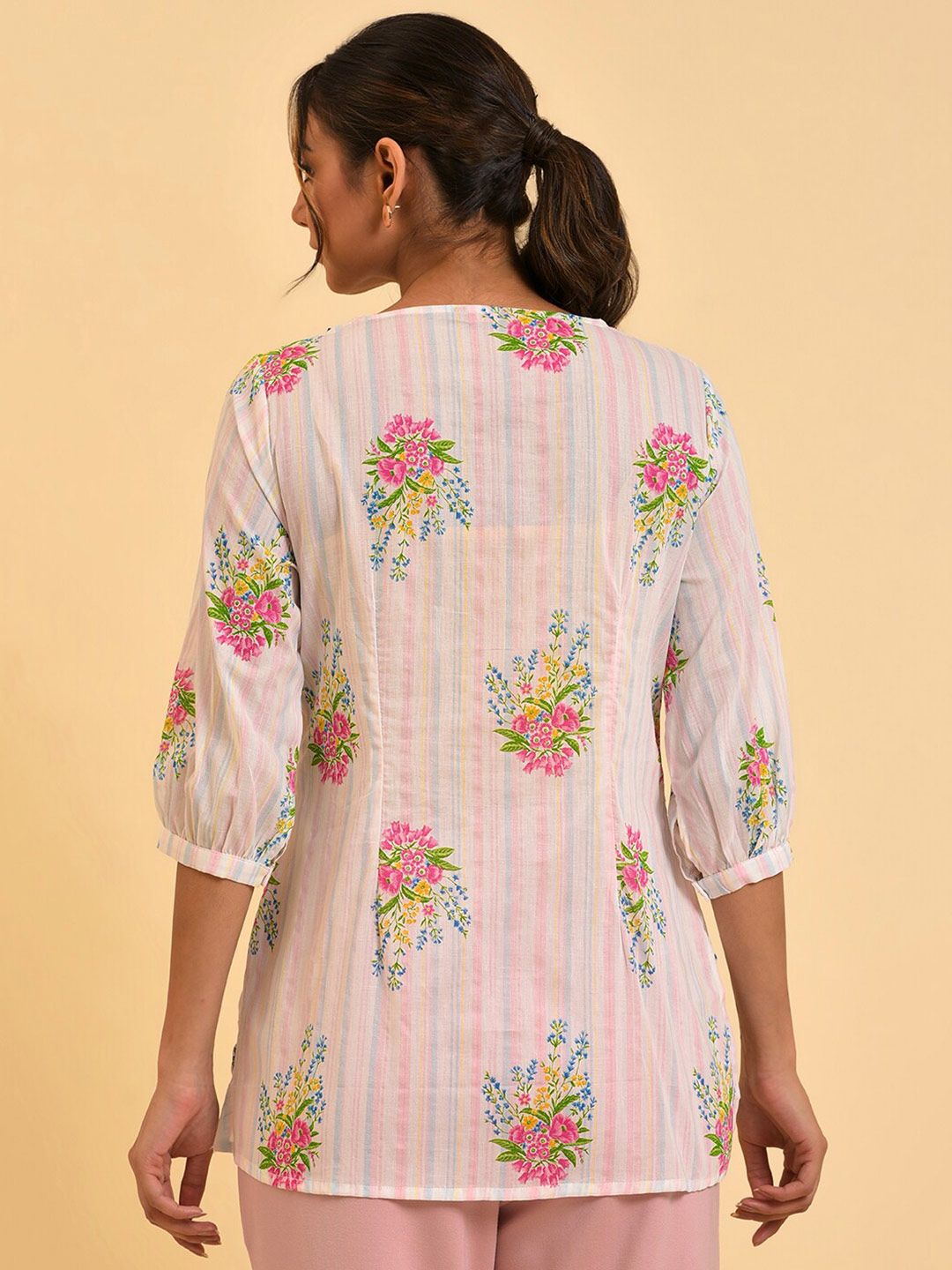 W White Floral Printed Round Neck Cotton Top