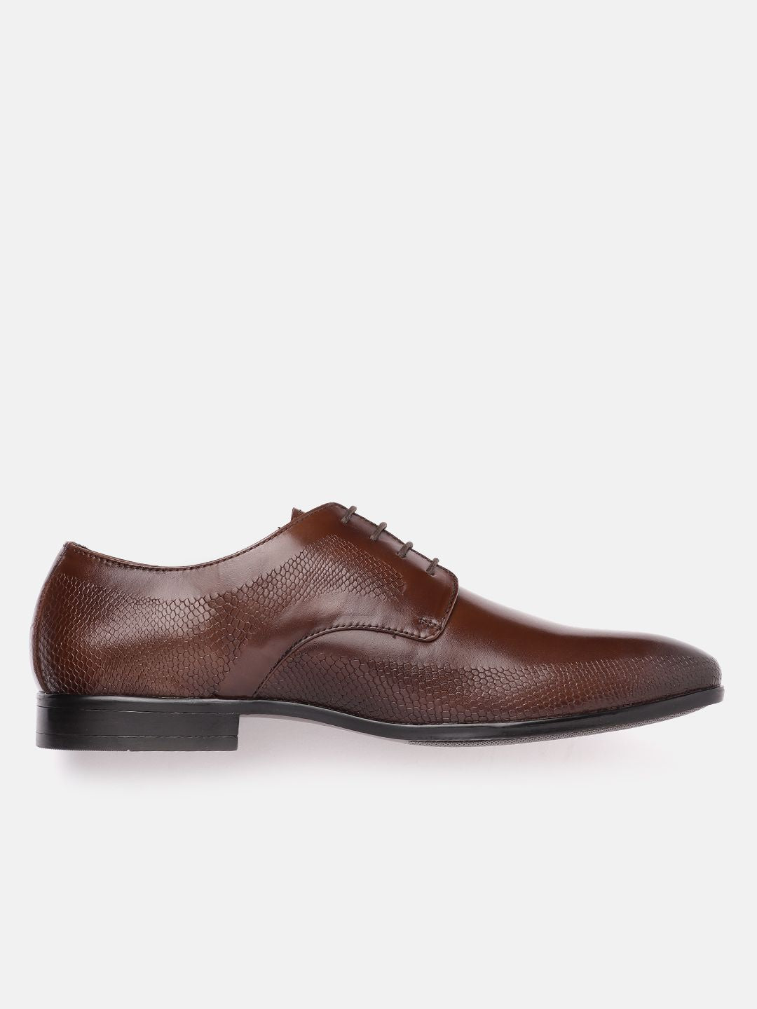 House of Pataudi Men Textured Detail Formal Derbys