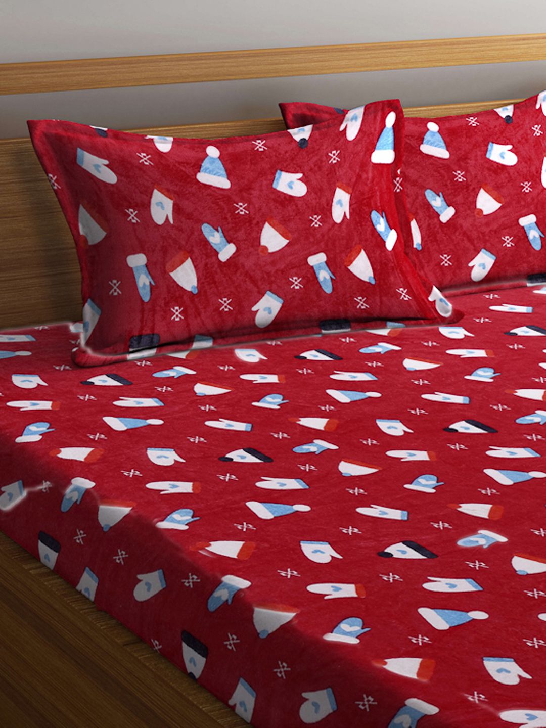 KLOTTHE Red Conversational Wool 300 TC Fitted King Fine Bedsheet with 2 Pillow Covers-250 x 225 cm