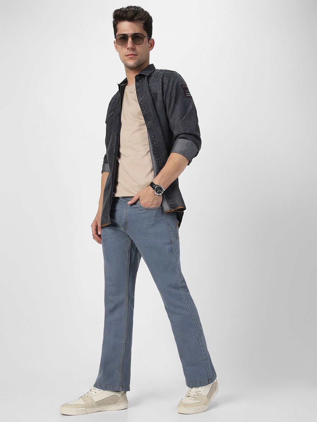 Urbano Fashion Men Mid Rise Light Fade Stretchable Bootcut Jeans