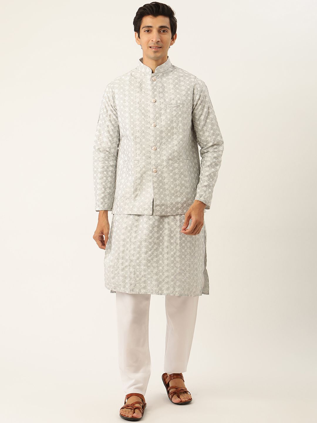 SOJANYA Men Grey Ethnic Motifs Embroidered Thread Work Kurta with Churidar & Nehru Jacket