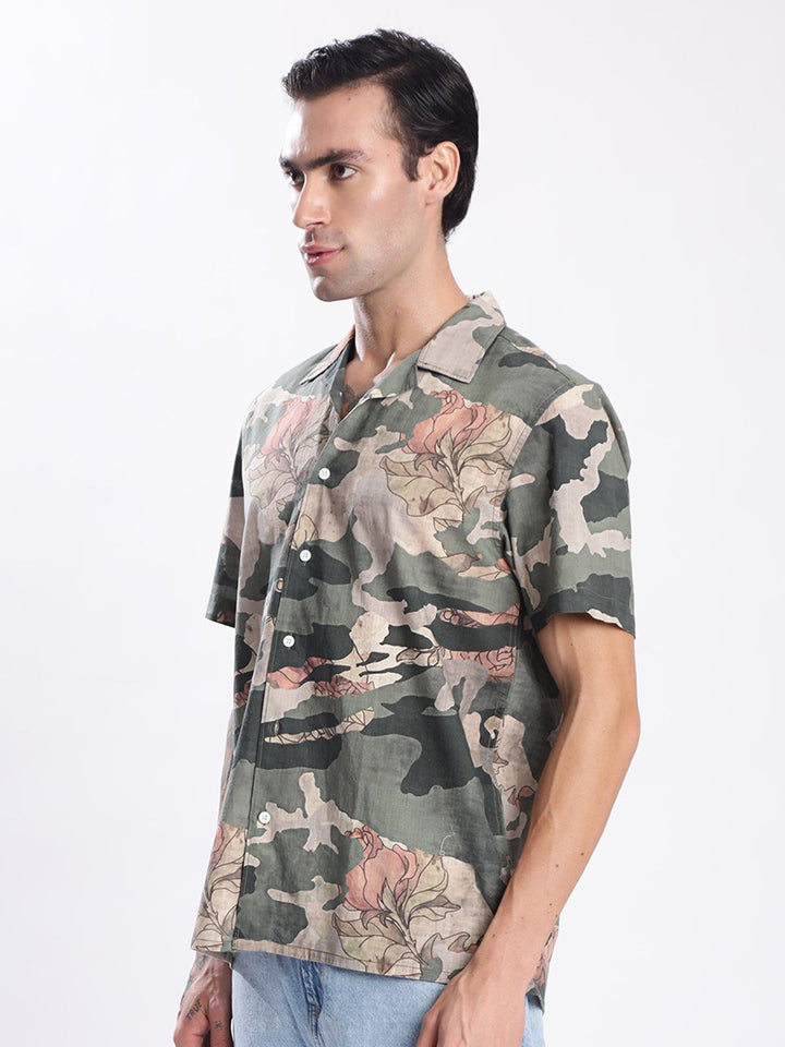 Bene Kleed Men Printed Cuban Collar Short Sleeves Relaxed Fit Casual Shirt