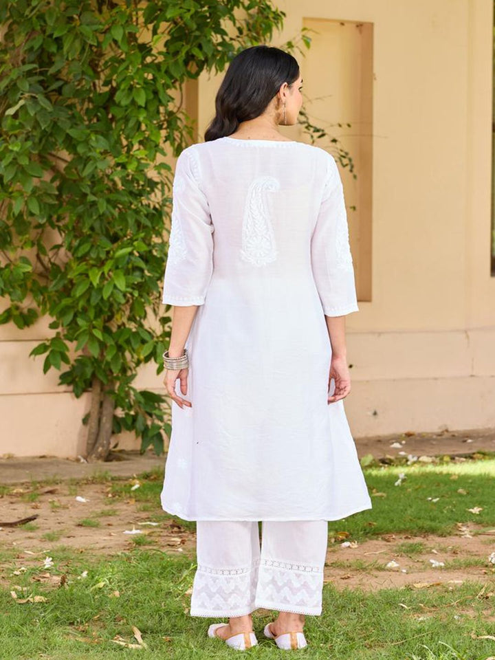 Rumah Wanita Chikankari Kurta Bersulam Chanderi Putih Chikankari