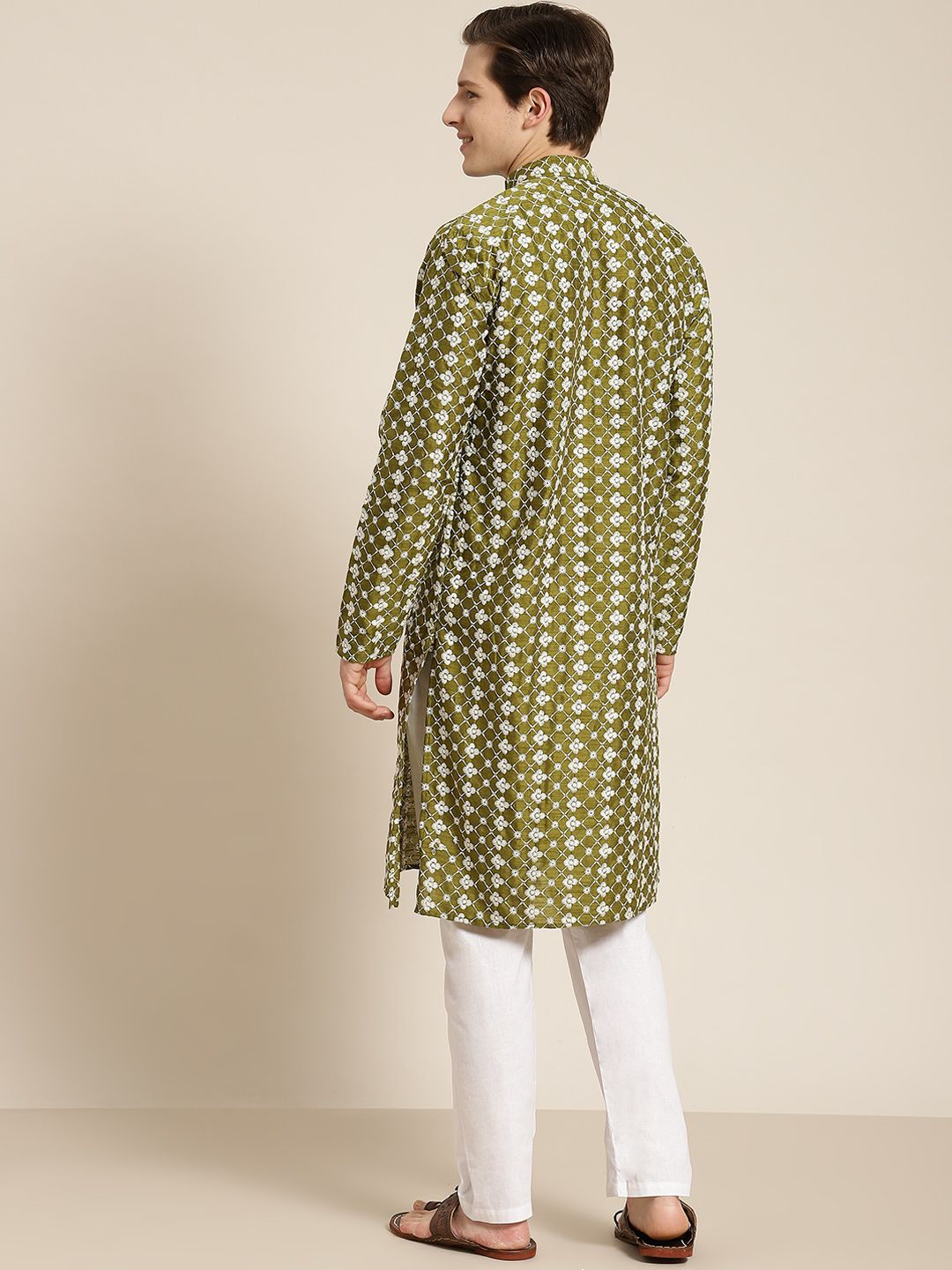 SOJANYA Men Olive Green & White Ethnic Motifs Embroidered Kurta