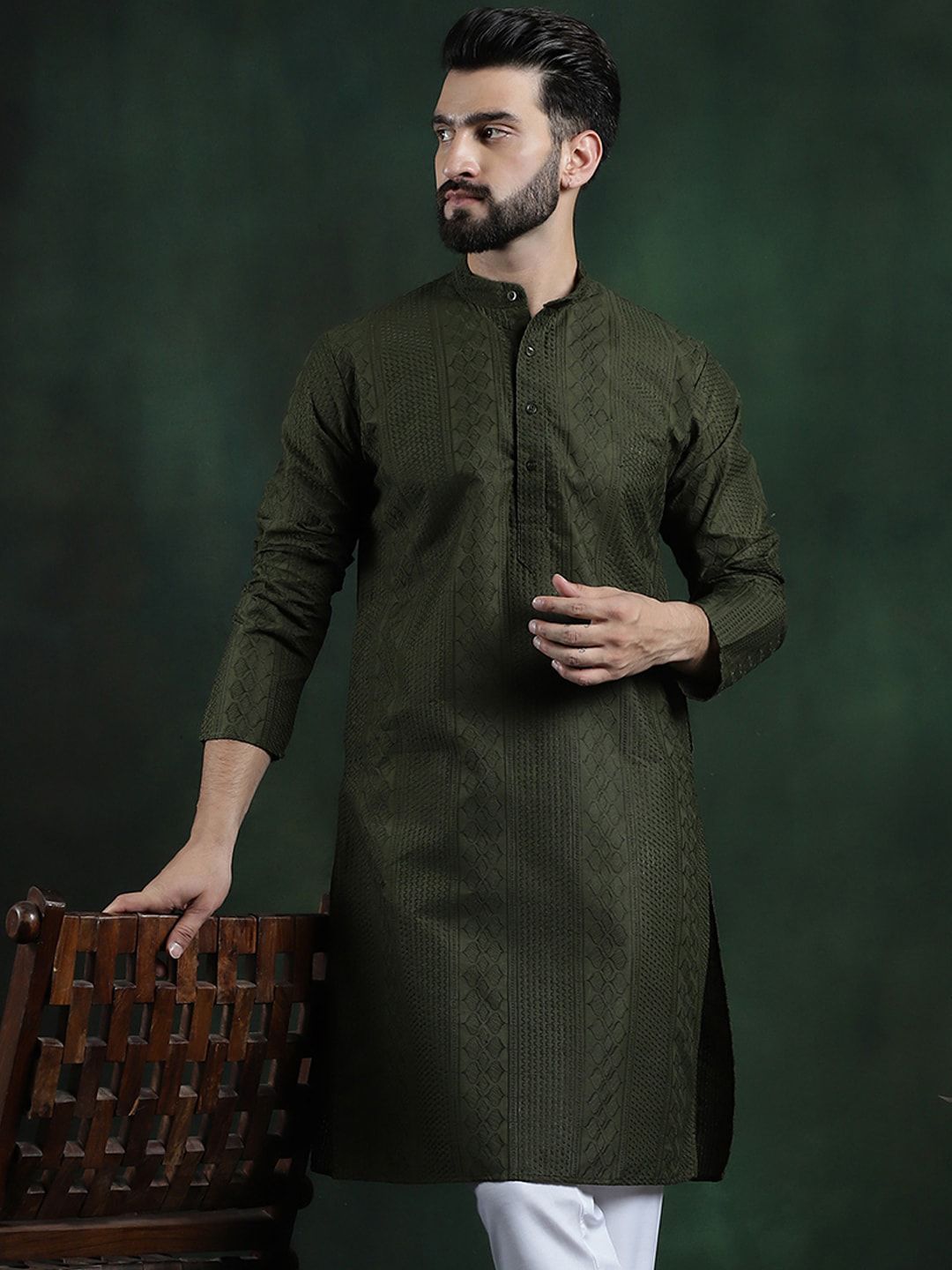 SOJANYA Ethnic Motifs Embroidered Mandarin Collar Thread Work Cotton Straight Kurta