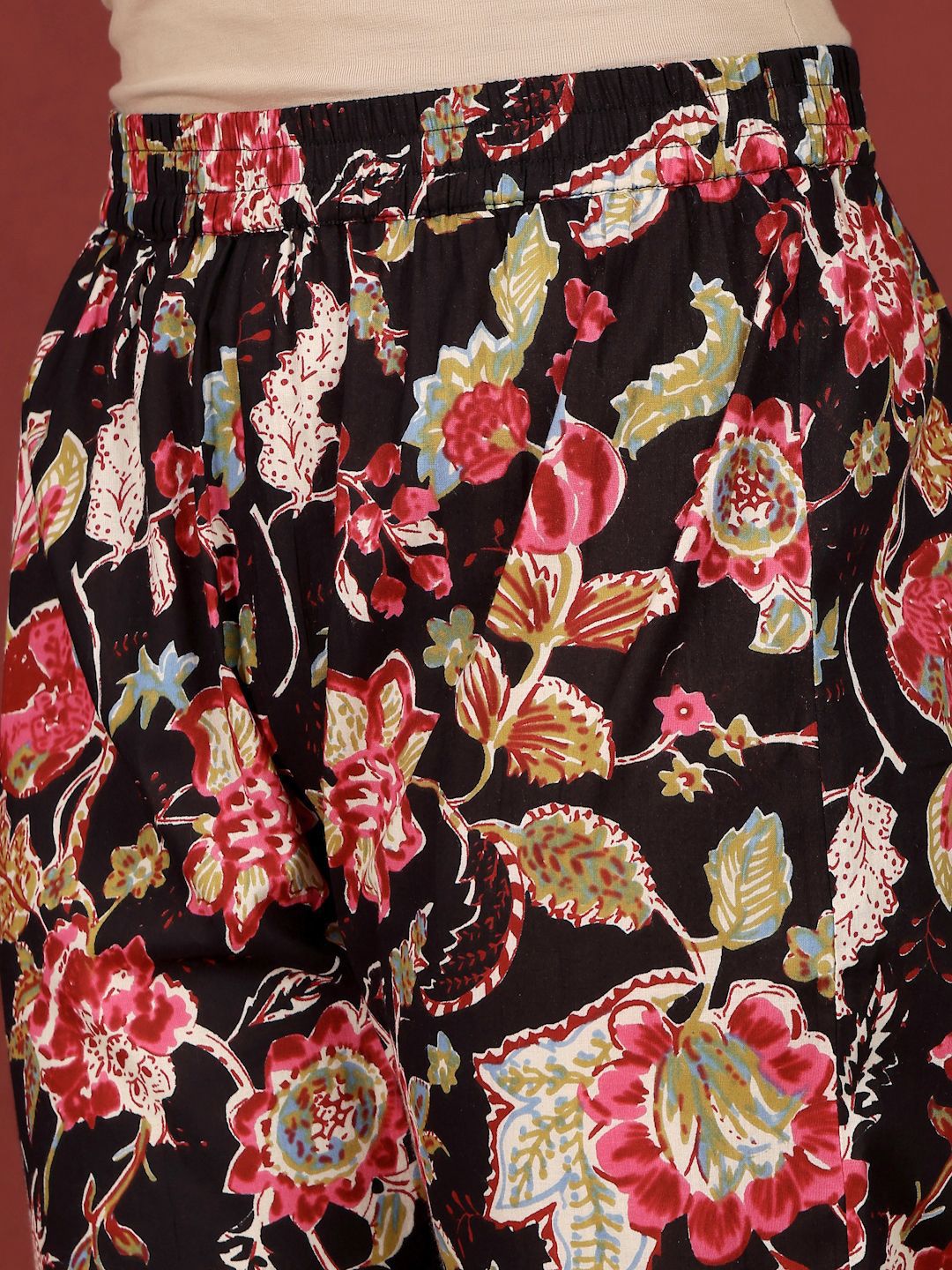 Varanga Floral Printed Thread Work Pure Cotton Kurta With Trousers & Dupatta