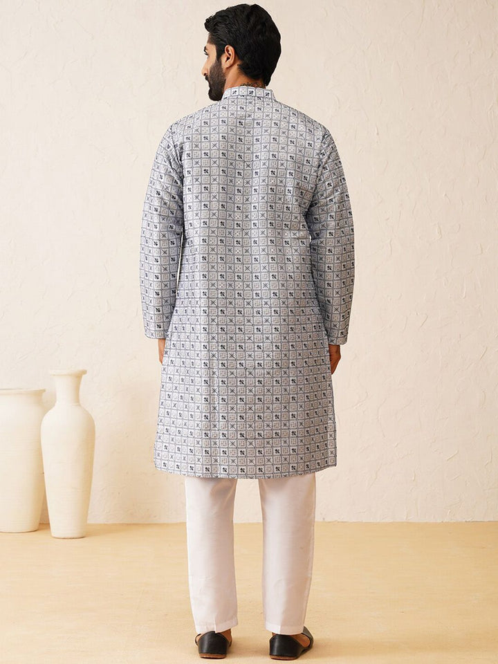SOJANYA LUXE Motif Etnik Bersulam Kolar Mandarin Berlabuci Kurta Lurus