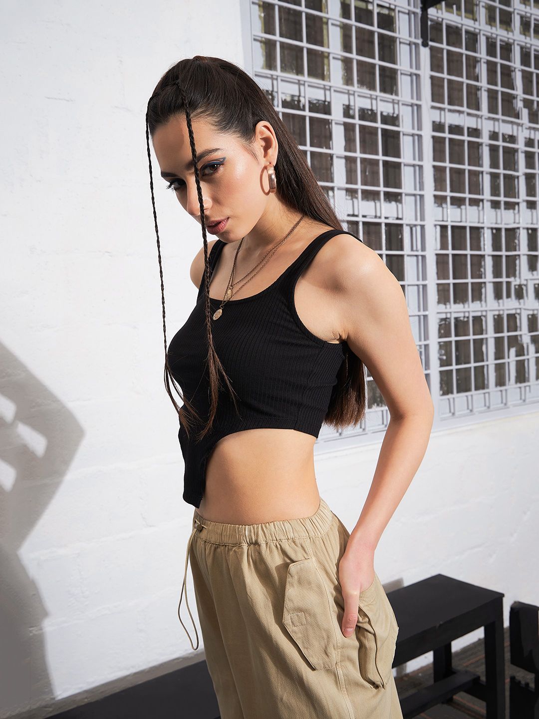 SASSAFRAS Black Sleeveless Crop Cotton Top