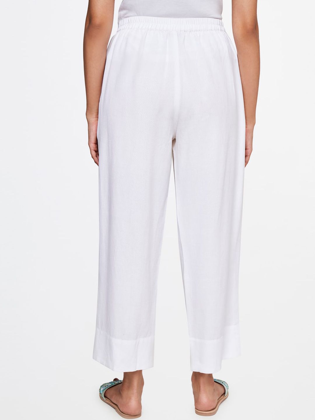Global Desi Women Mid Rise Plain Straight Fit Trousers