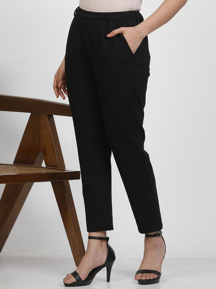 W Women Mid-Rise Slim Fit Regular Trouser