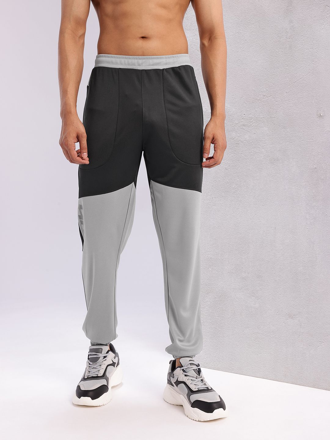 HRX by Hrithik Roshan Men Colourblocked Rapid-Dry Running Joggers