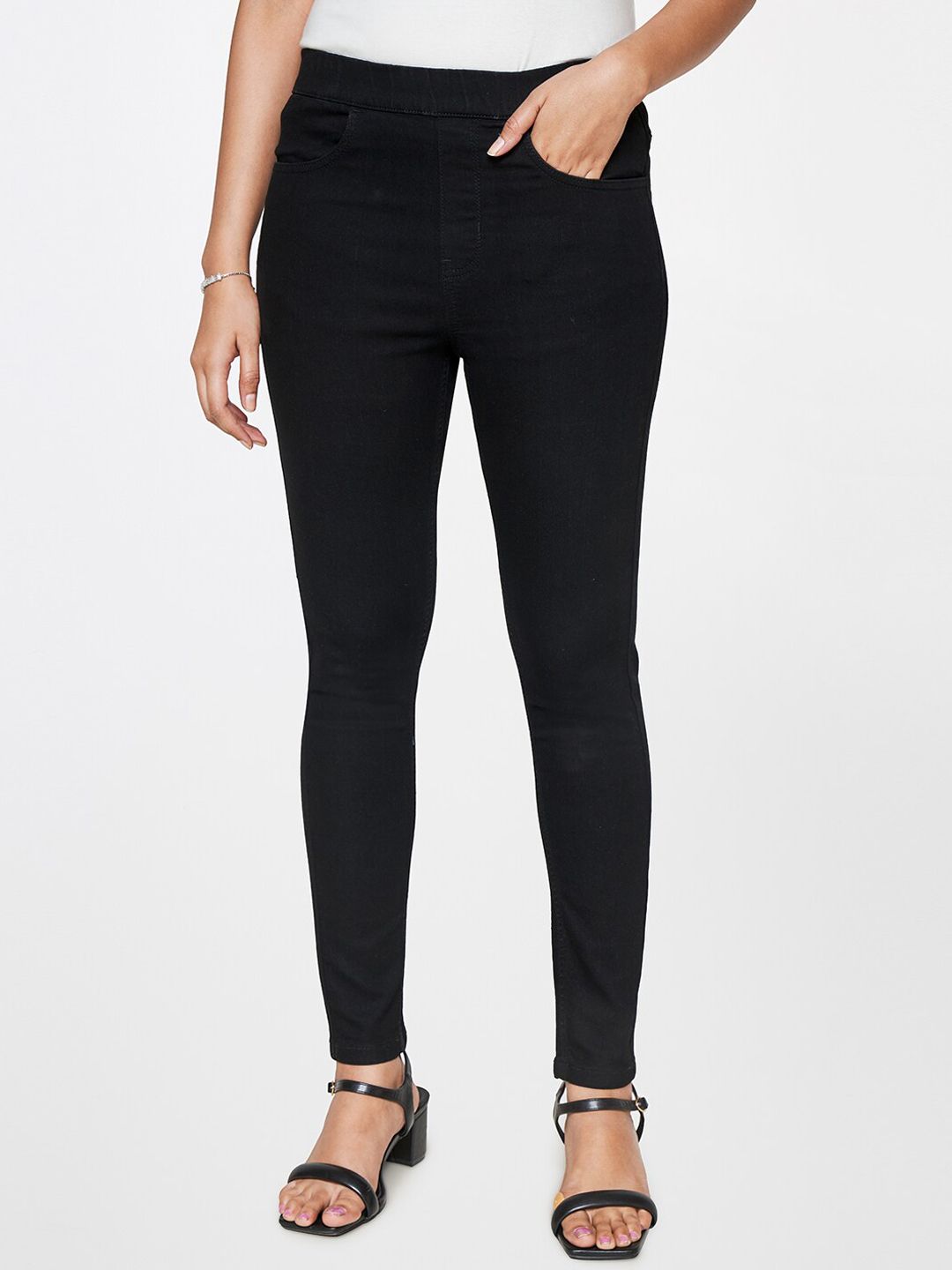 AND Women Skinny Fit Mid-Rise Jeggings