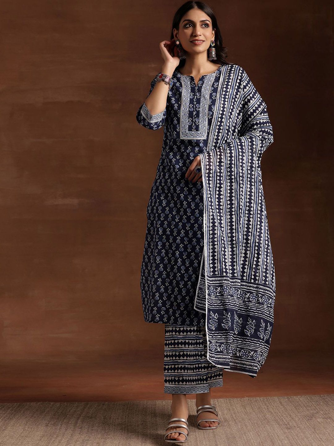 Libas Floral Printed Notch Neck Pure Cotton Straight Kurta with Trousers & Dupatta