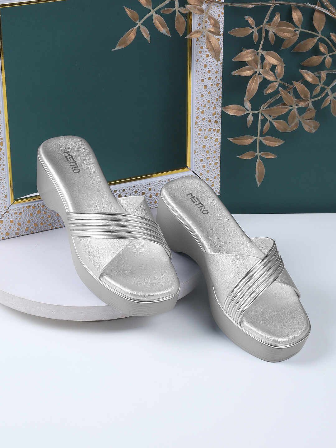 Metro Textured Platform Pumps with Bows