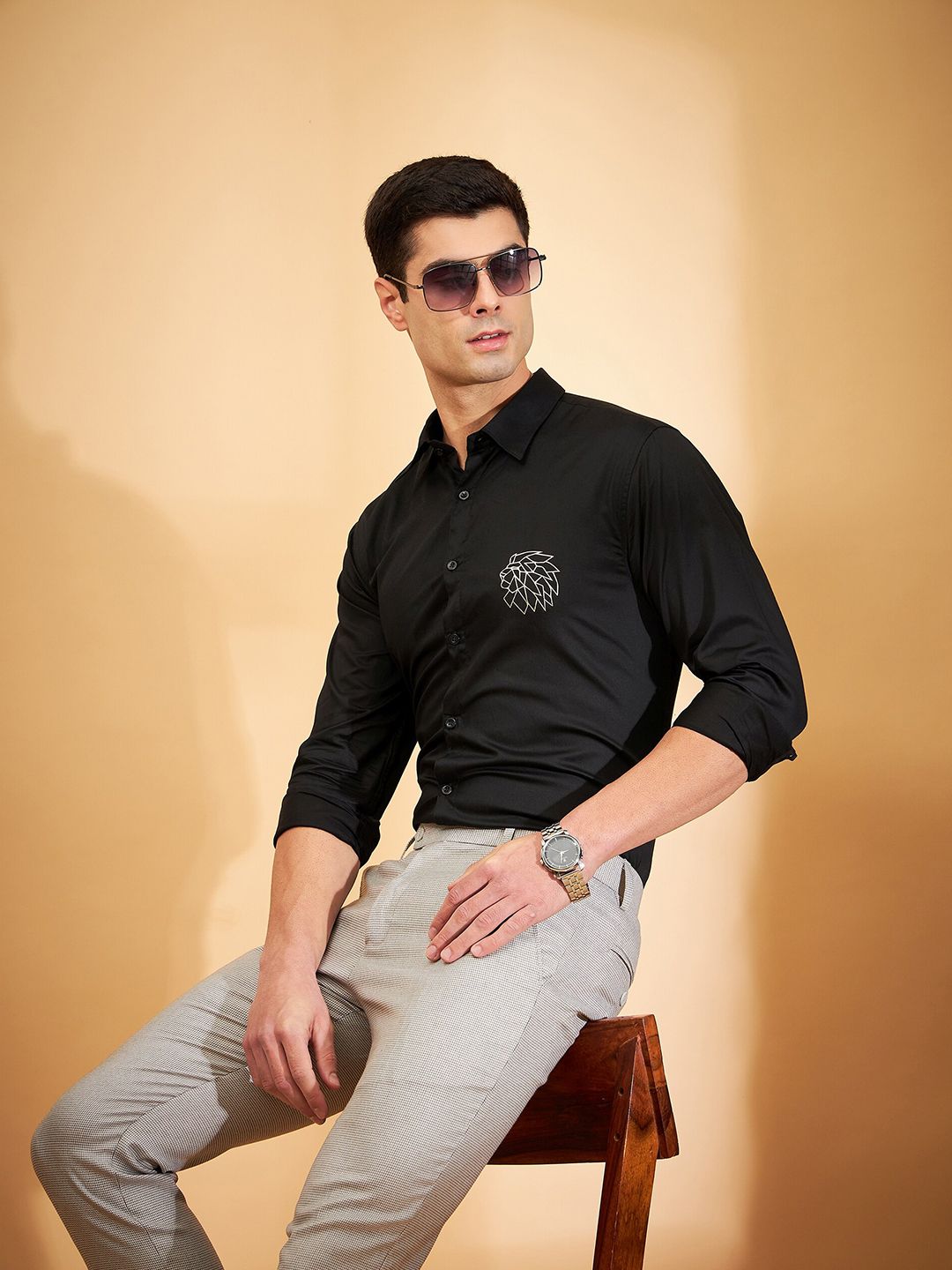 DENNISON Smart Spread Collar Cotton Casual Shirt