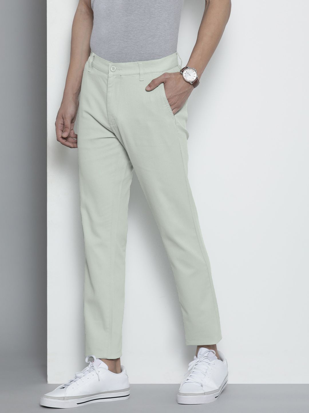 The Indian Garage Co Men Green Solid Chinos Trousers
