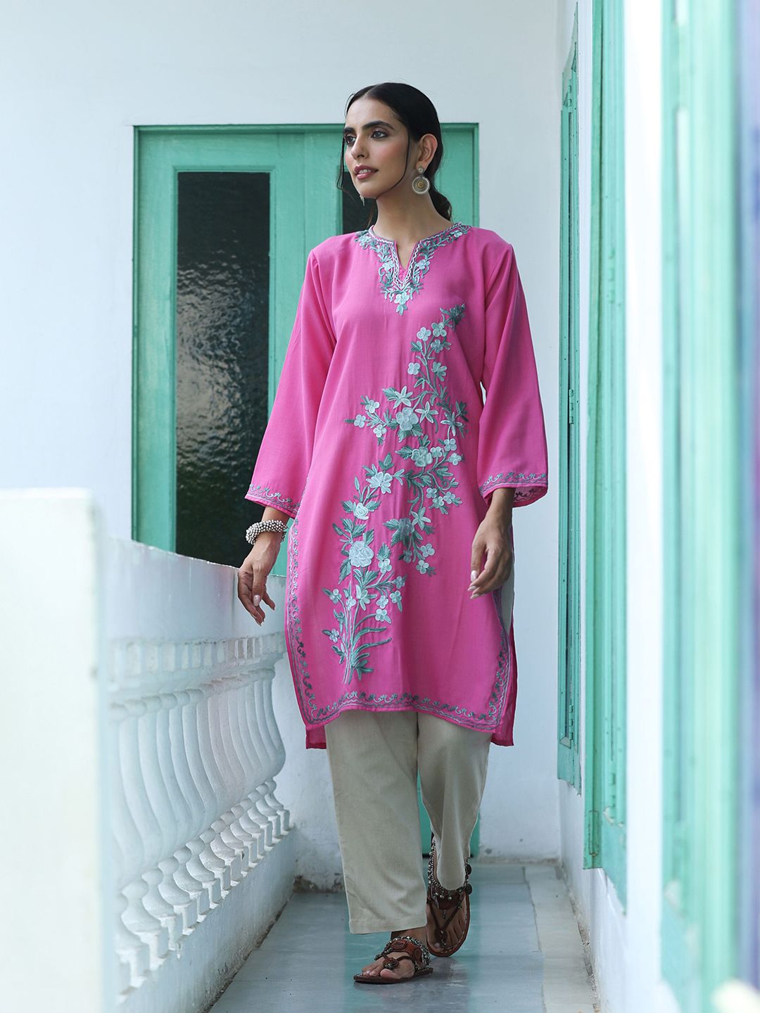 House of Chikankari Women Pink Cotton Aari Sulam Kurta