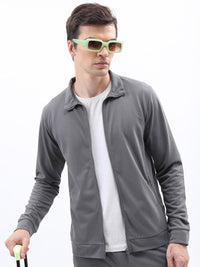 Jaket yang disesuaikan dengan leher Highlander