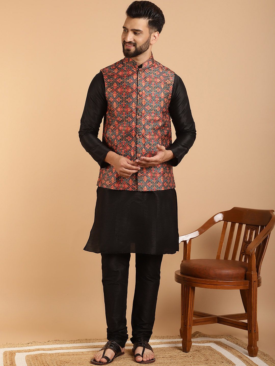 SOJANYA Kurta Lelaki Hitam & Biru Laut dengan Jaket Churidar & Nehru Bercetak