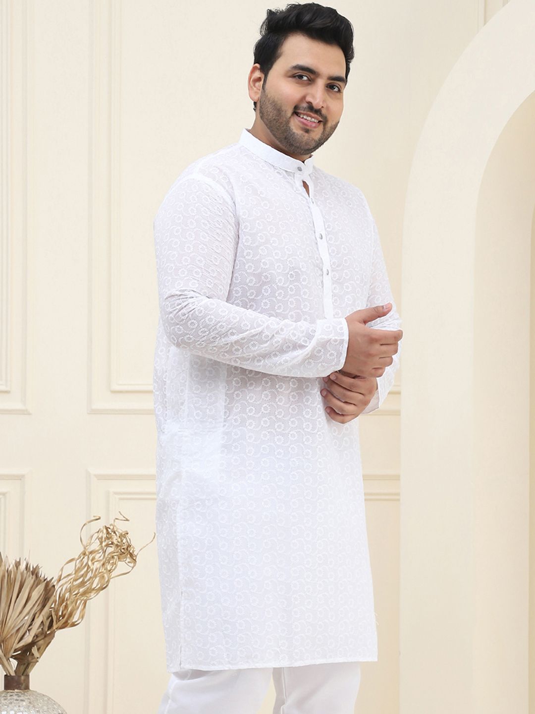 SOJANYA PLUS Lelaki Motif Etnik Putih Bersulam Kurta