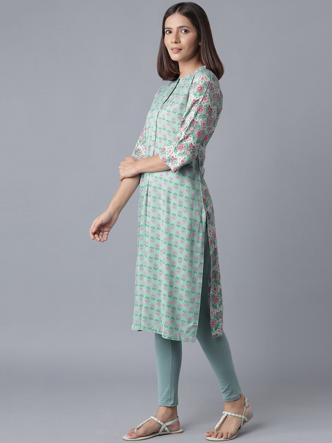 W Women Blue Geometric Checked Flared Sleeves Thread Work Kurta