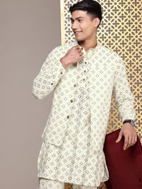 House of Pataudi Men Geometric Printed Jashn Pure Cotton Kurta with Trousers & Jacket