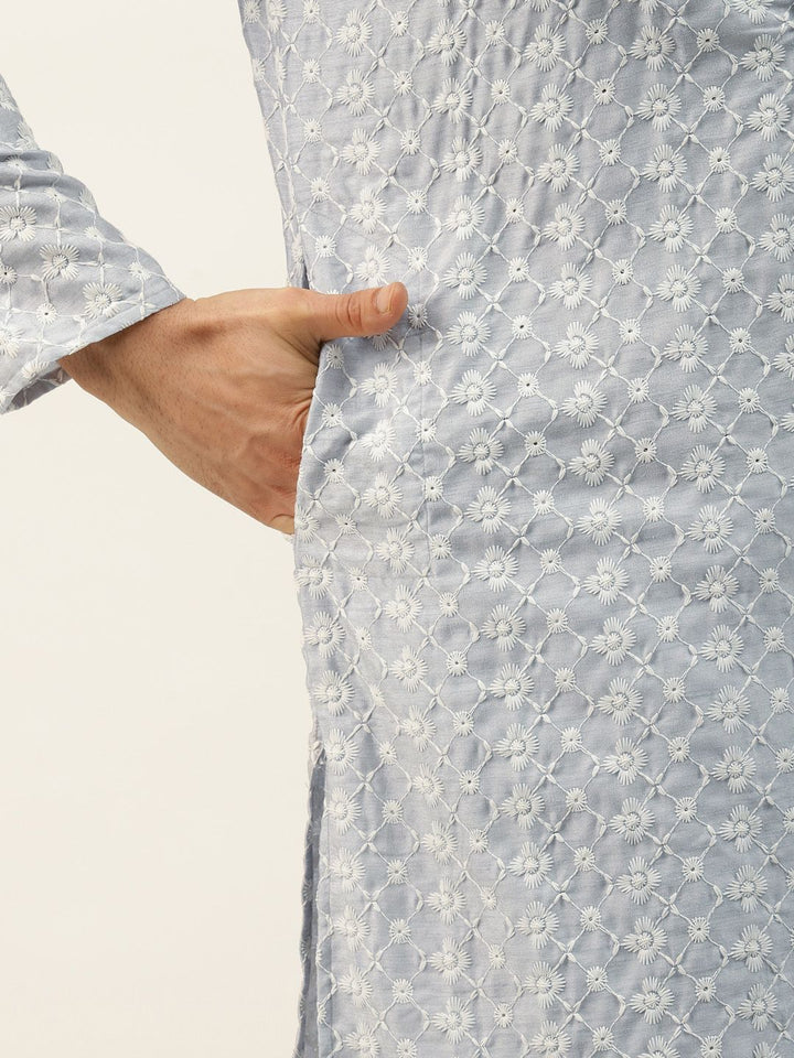 SOJANYA Kurta Bersulam Chikankari Kelabu Lelaki dengan Jaket Churidar & Nehru