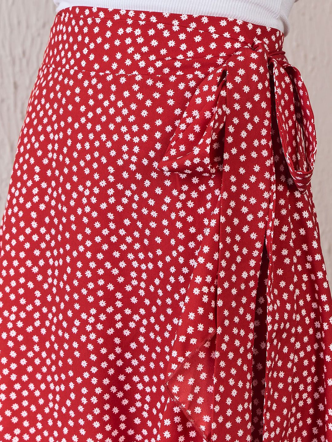 Berrylush Women Printed Wrap Skirts