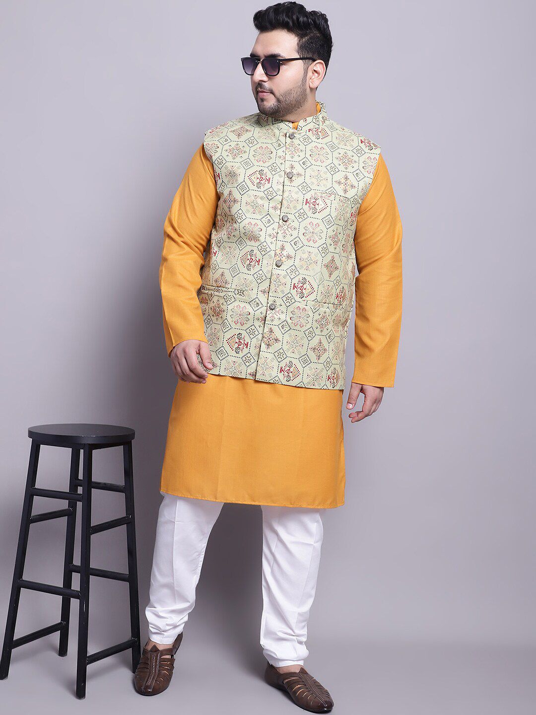 SOJANYA PLUS Kurta With Pyjamas & Nehru Jacket