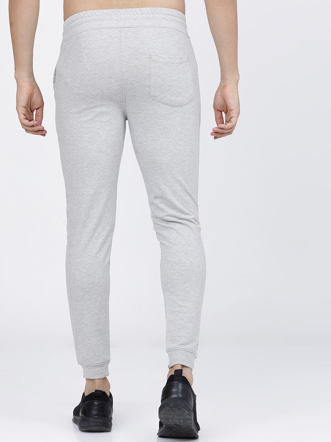 The Indian Garage Co Men Grey Melange & Black Printed Slim-Fit Joggers