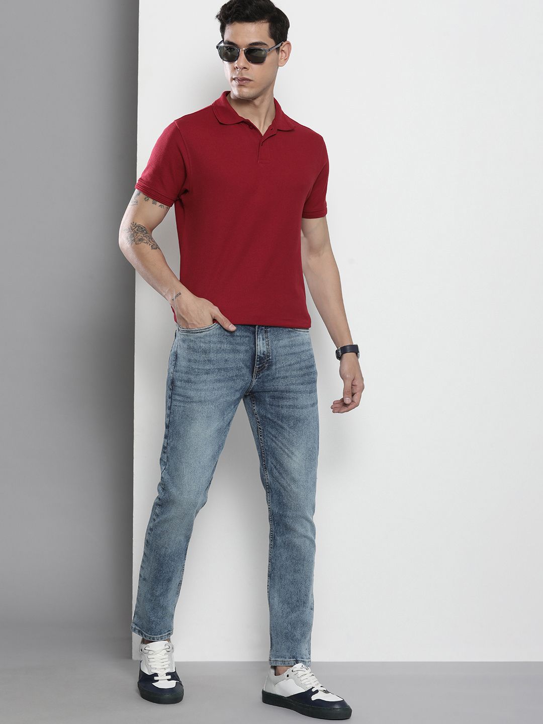 The Indian Garage Co Men Blue Slim Fit Light Fade Stretchable Jeans