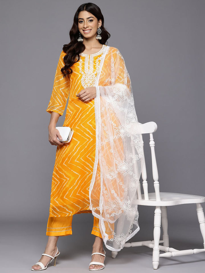 Varanga Printed Thread Work Sequinned Kurta With Trousers & Dupatta