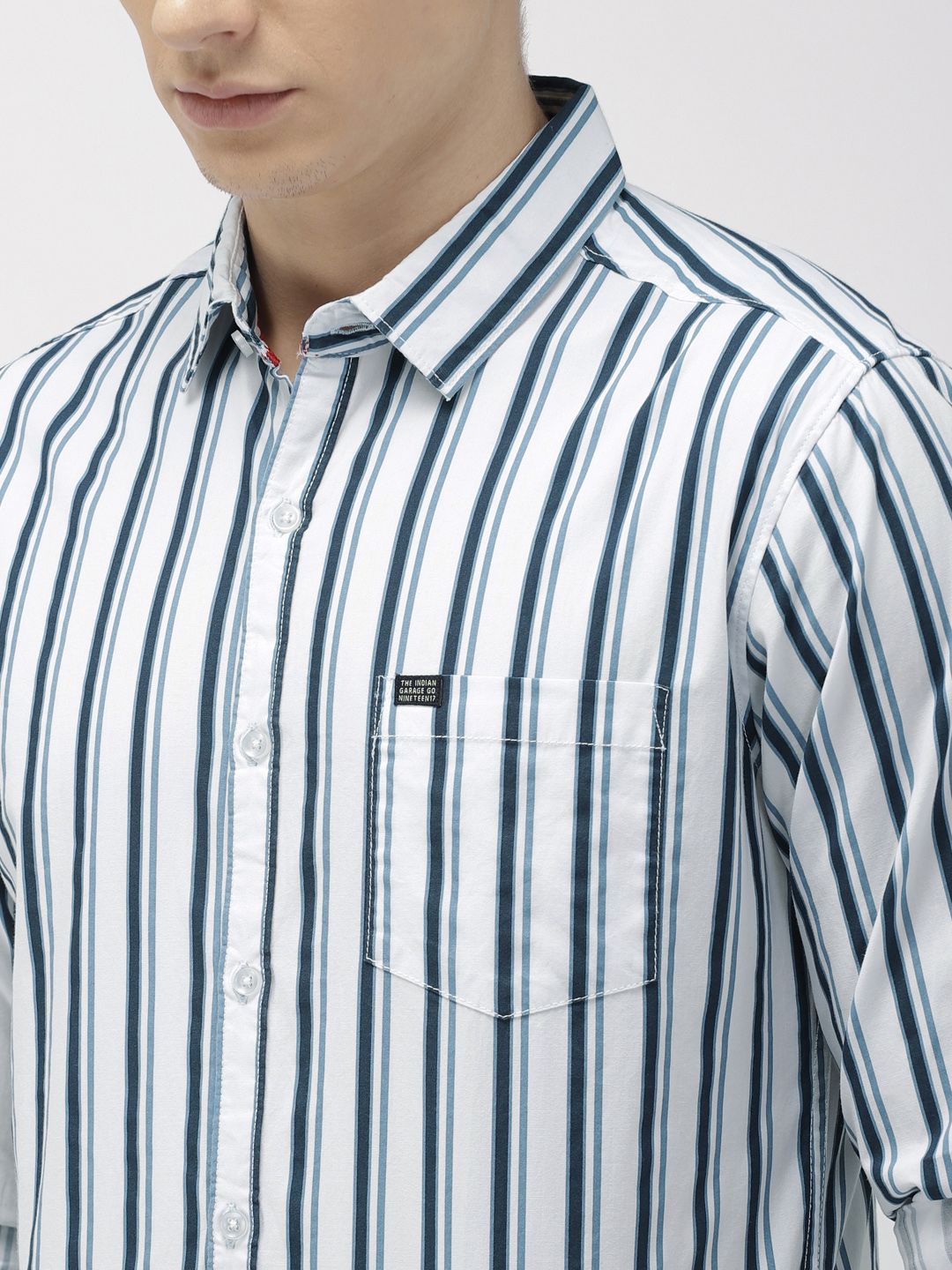 The Indian Garage Co Men White & Teal Blue Slim Fit Striped Casual Shirt