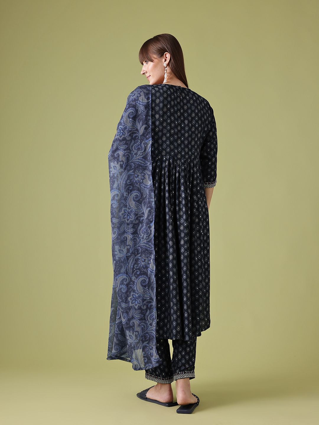Anouk Paisley Print Thread Work & Sequinned Detail A-Line Kurta with Trousers & Dupatta