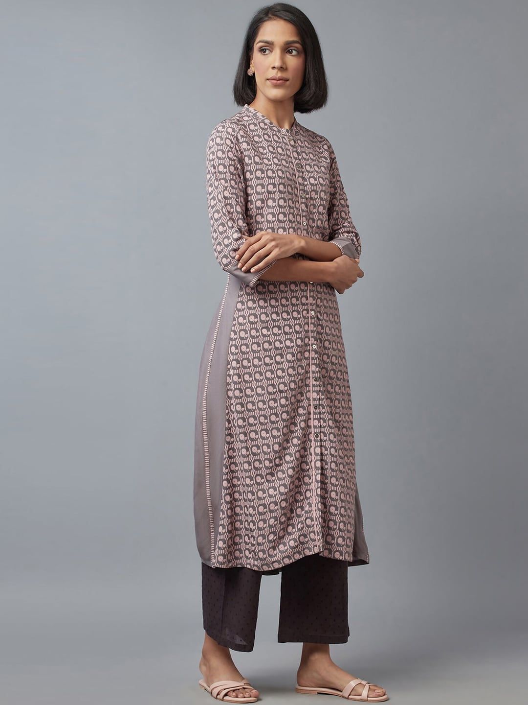 W Women Pink & Black Ethnic Motifs Printed Kurta