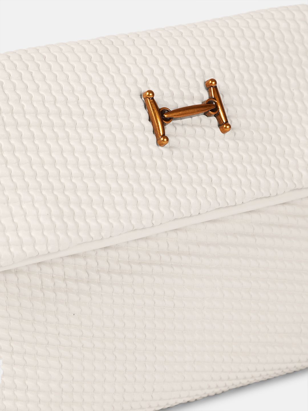 DressBerry Structured Handheld Bag