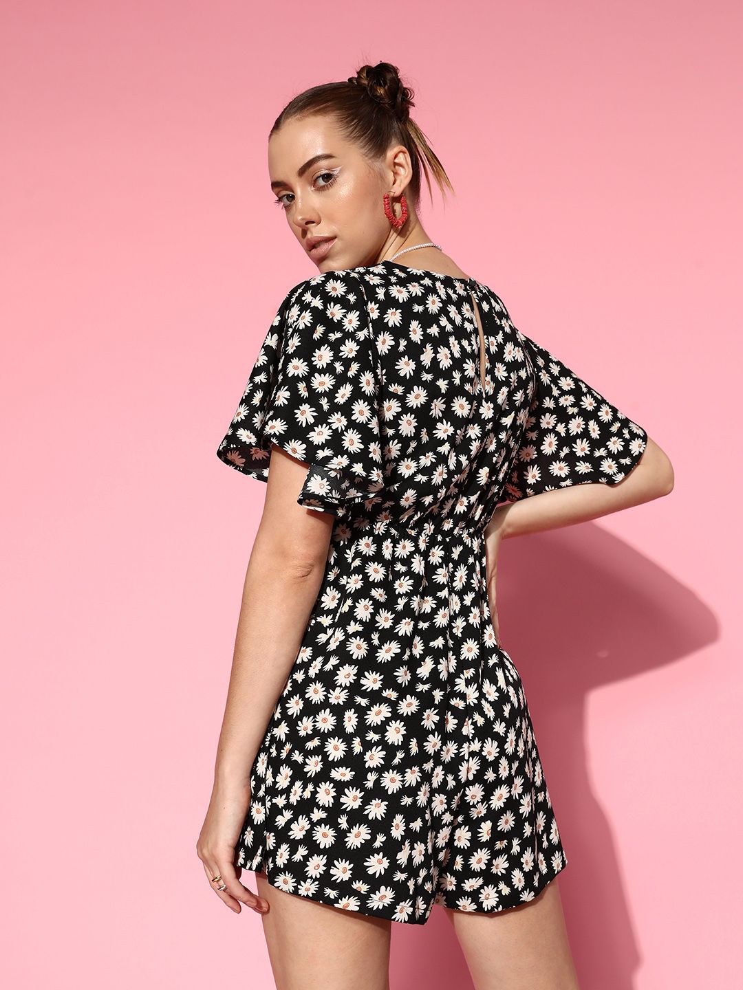 Berrylush Women Black Printed Ruffled Jumpsuit