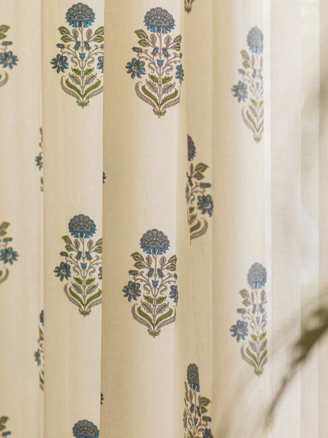 URBAN SPACE White & Blue 2-Pieces Floral Cotton Window Curtains