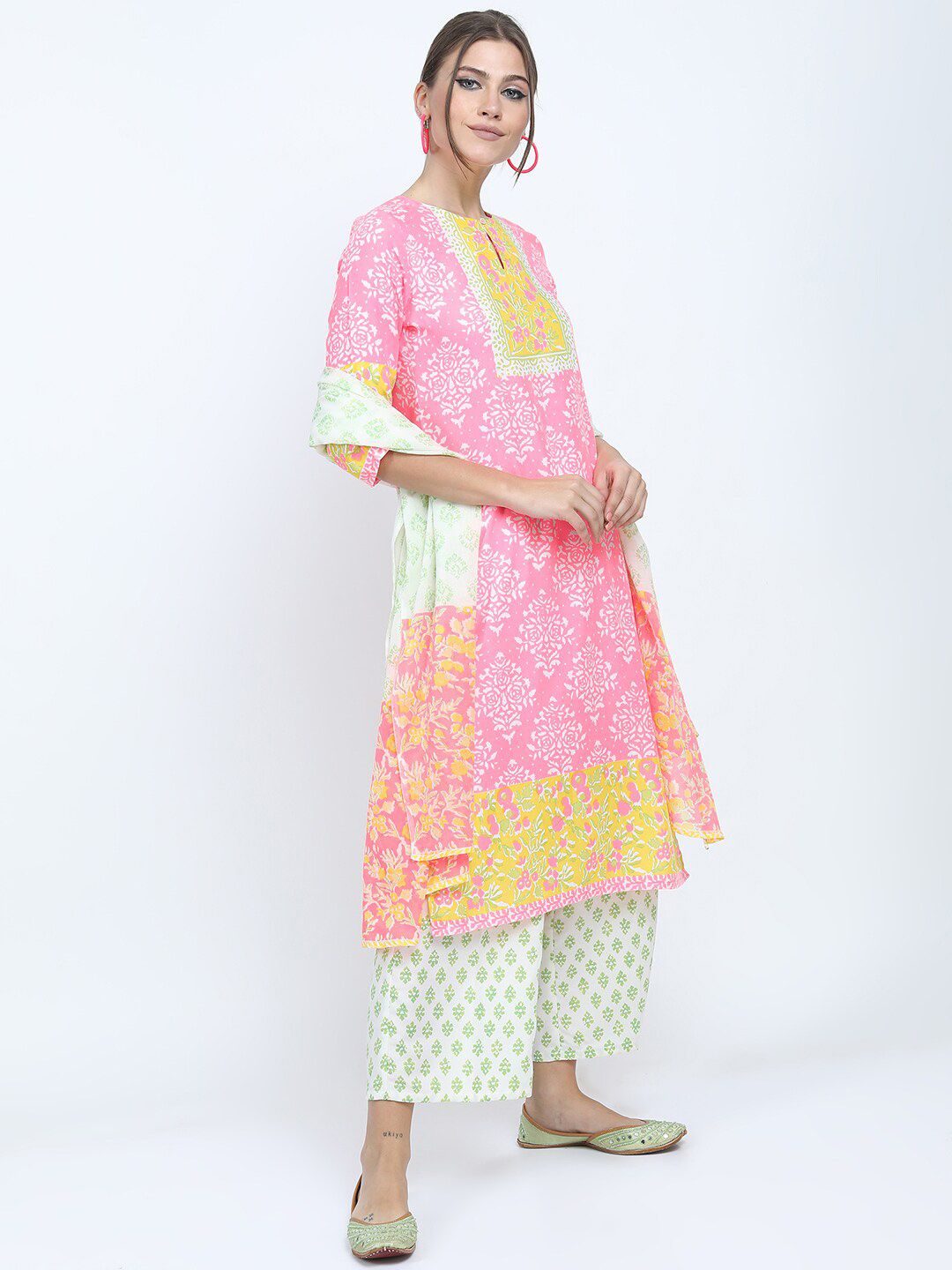 Vishudh Women Pink Floral Printed Kurta with Palazzos & With Dupatta