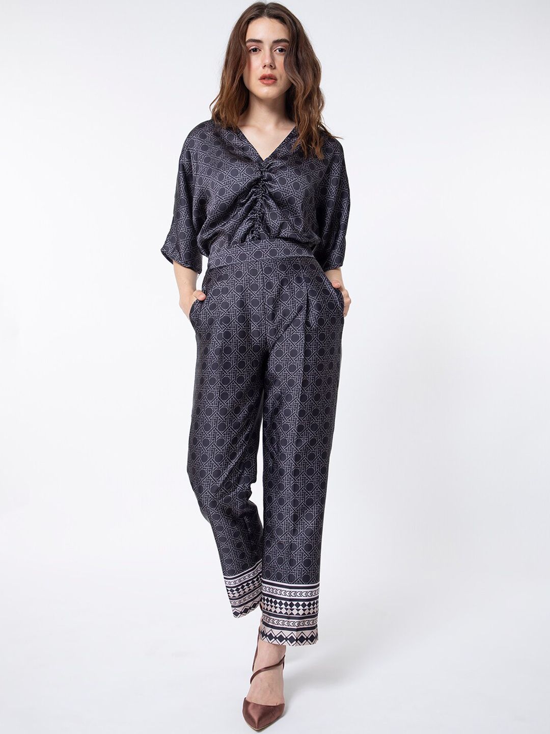 RAREISM Women Geometric Printed Slim Fit Pleated Trousers