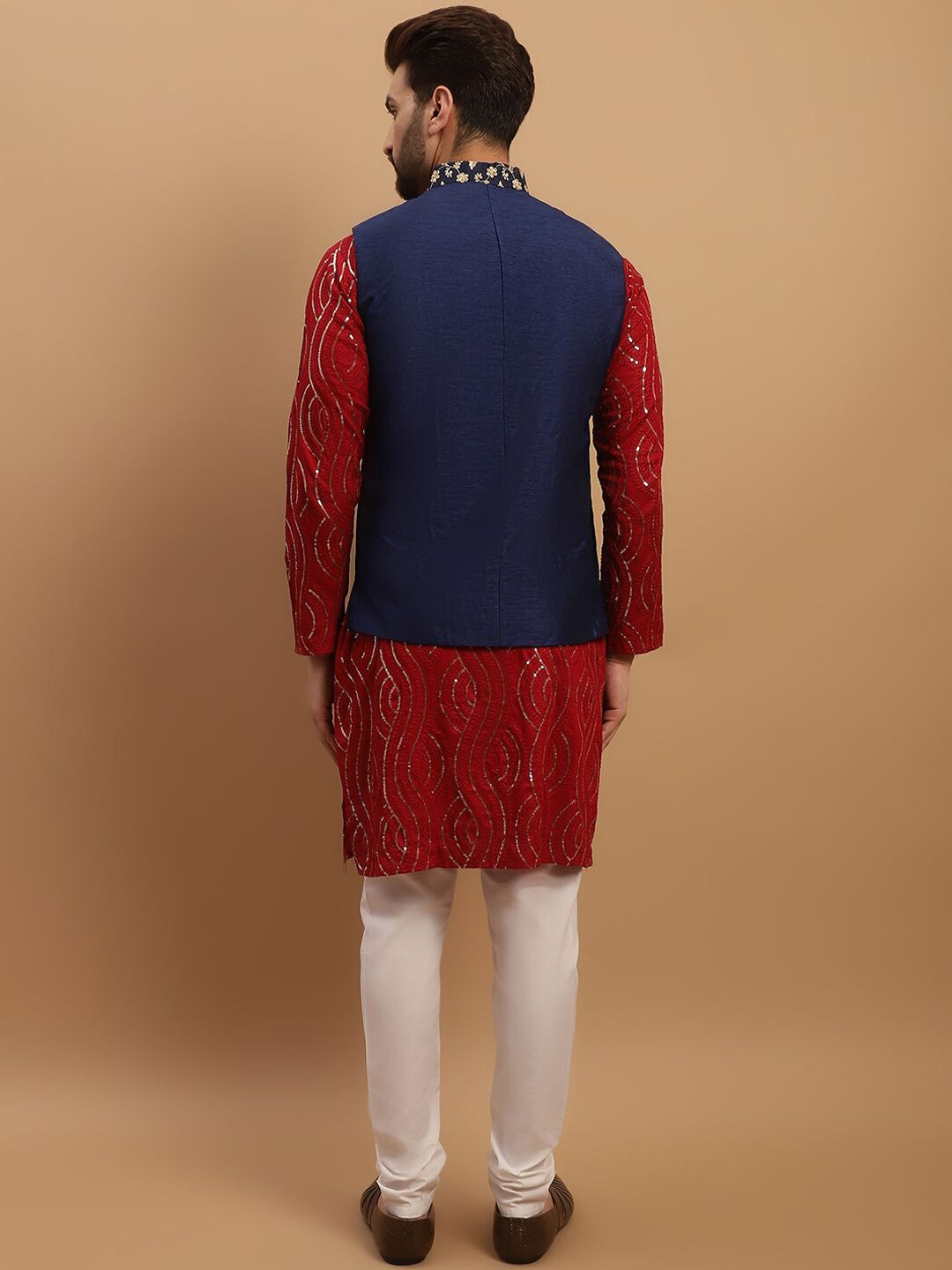 SOJANYA Motif Etnik Bersulam Kurta Kapas Tulen Labuci dengan Jaket Churidar & Nehru
