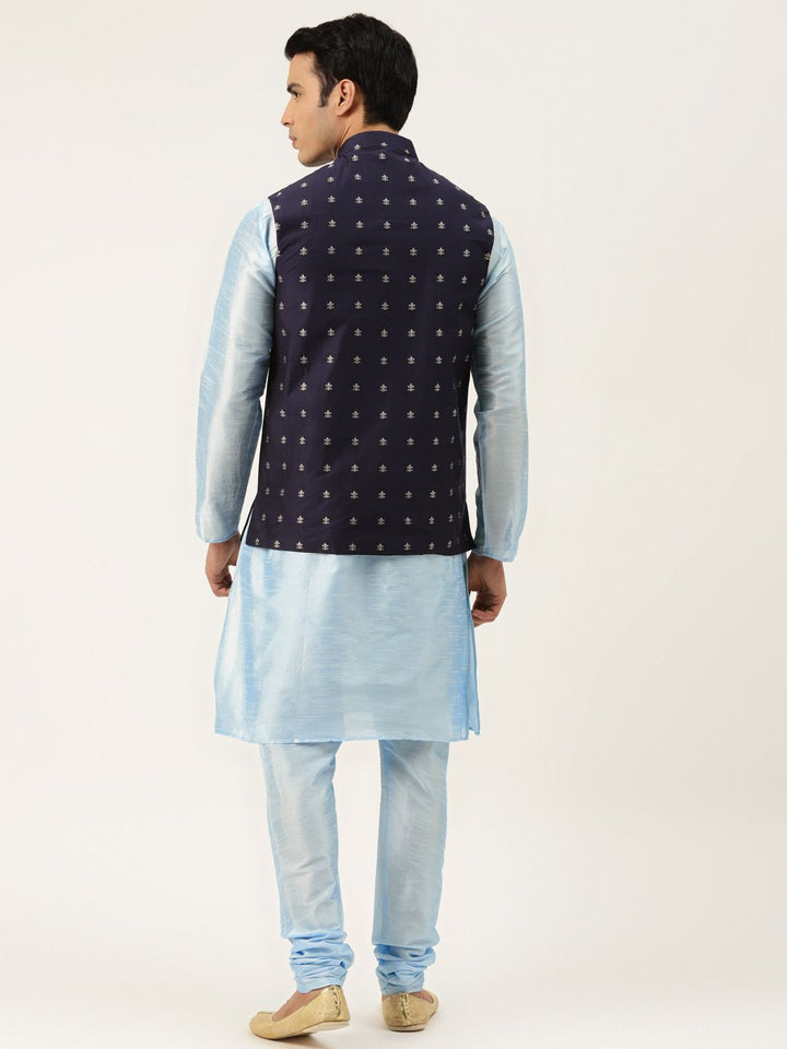SOJANYA Men Blue Kurta with Churidar