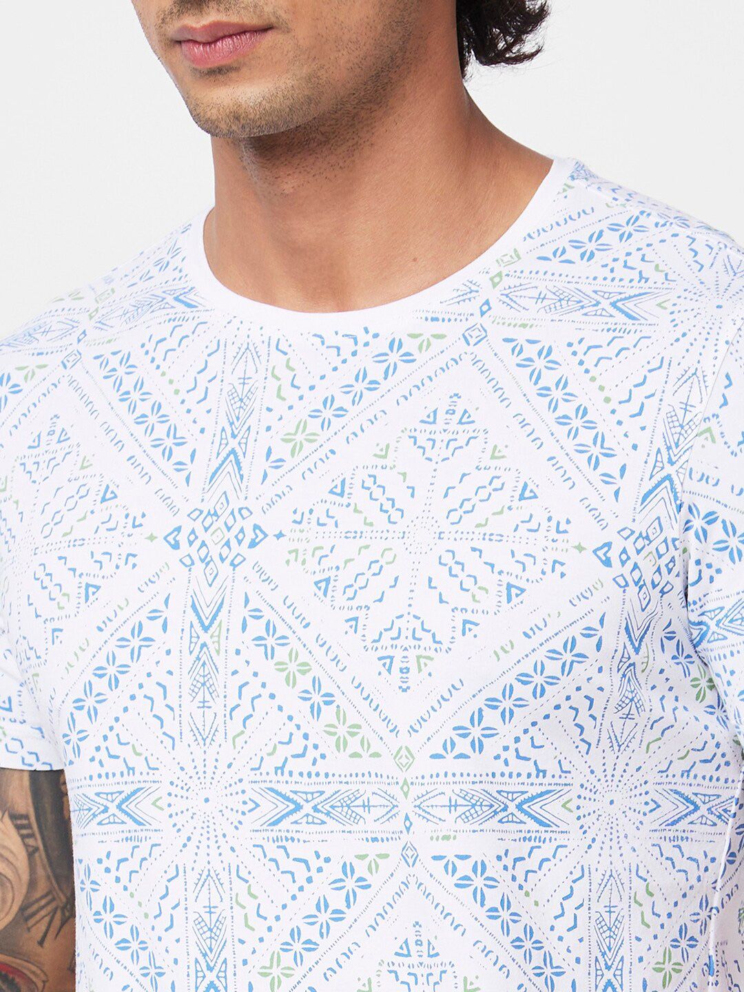 SPYKAR Geometric Printed Slim Fit Cotton T-Shirt