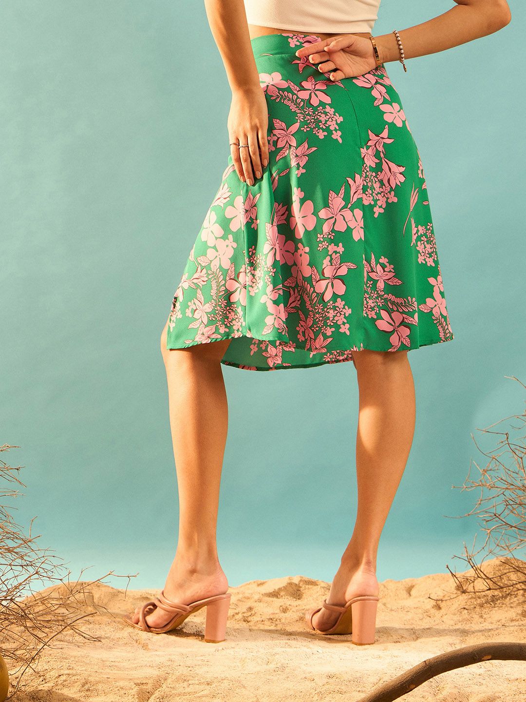 Berrylush Floral Printed Side Slit Pencil Skirt