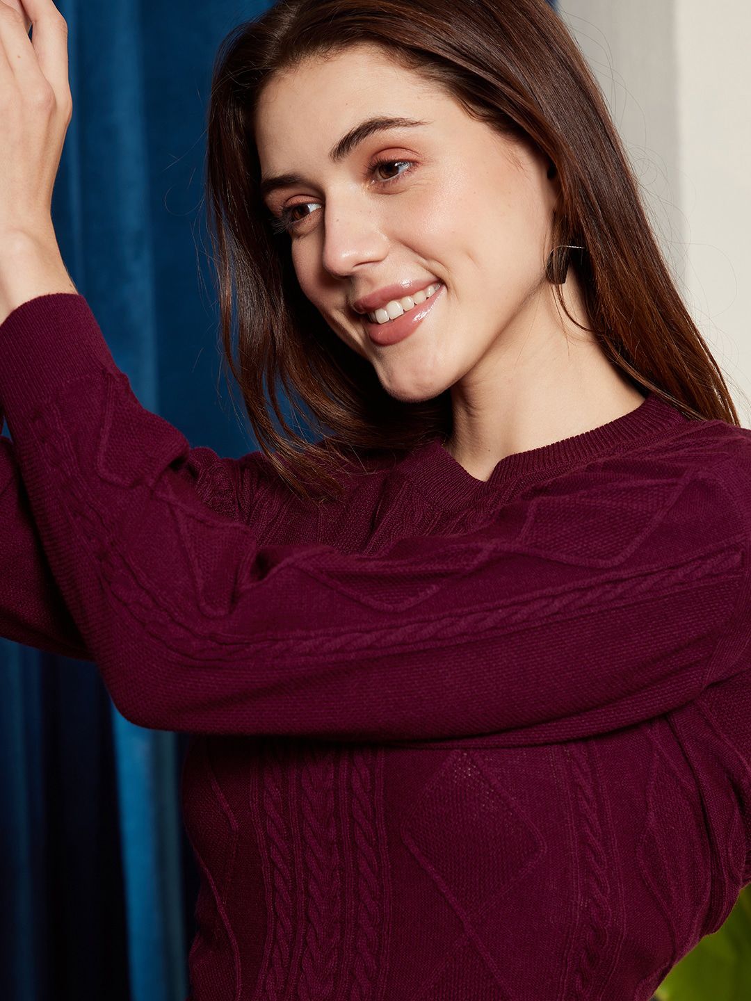 Berrylush Burgundy Cable Knit  Self Design Acrylic Crop Pullover Sweater