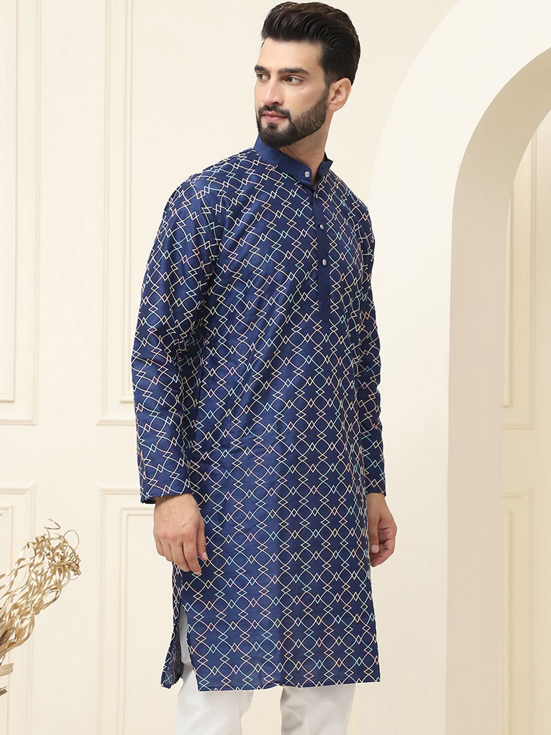 SOJANYA Kurta Sulam Kolar Mandarin