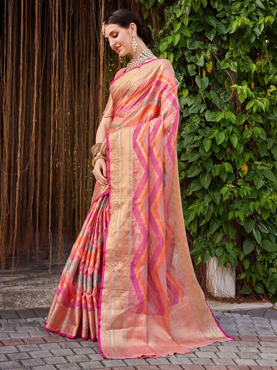 KALINI Women Silk Blend Woven Banarasi Saree With Blouse Piece